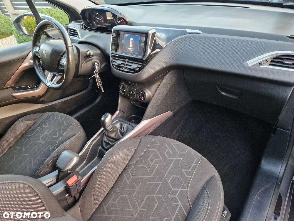 Peugeot 2008 1.6 BlueHDi Style - 3