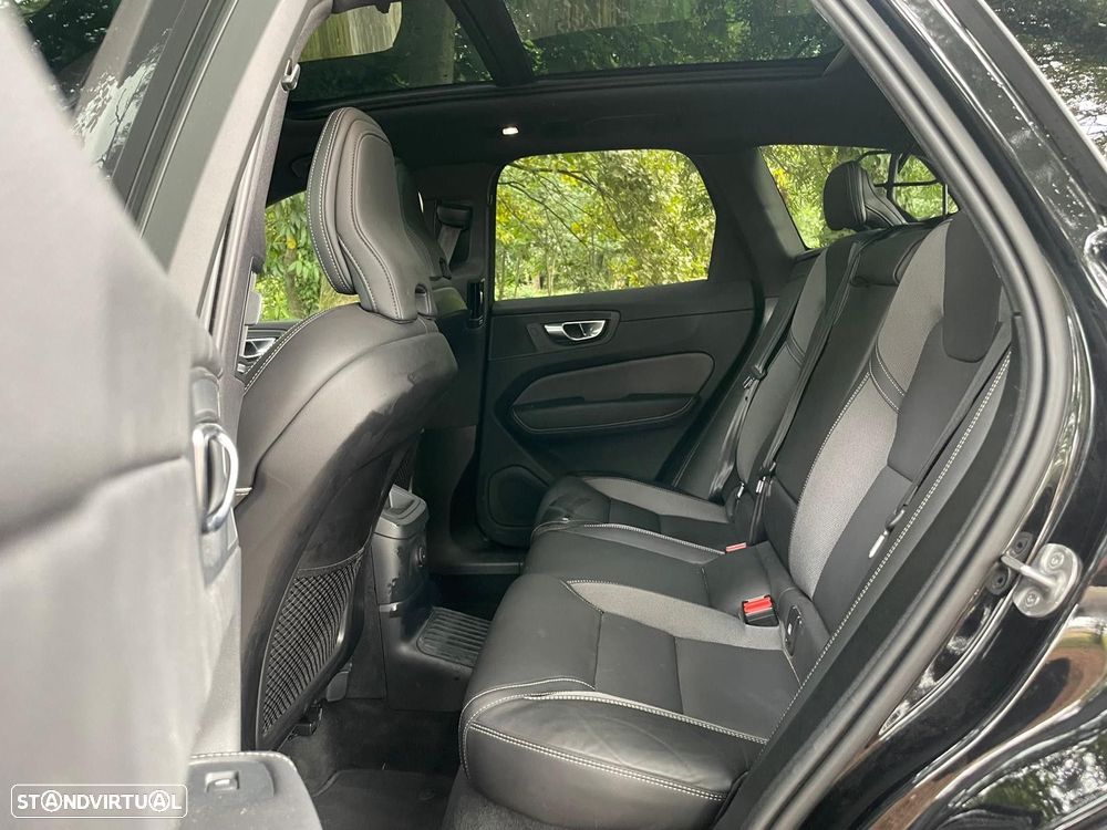 Volvo XC 60 2.0 T6 PHEV Black Edition AWD - 17