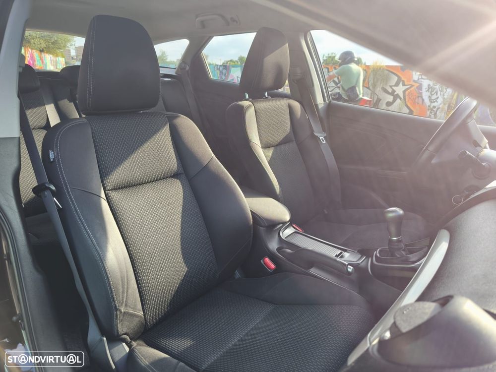Honda Civic Tourer 1.6 i-DTEC Executive Navi - 19