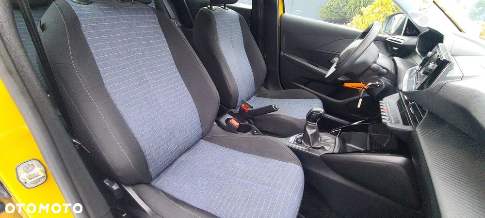 Peugeot 208 - 13