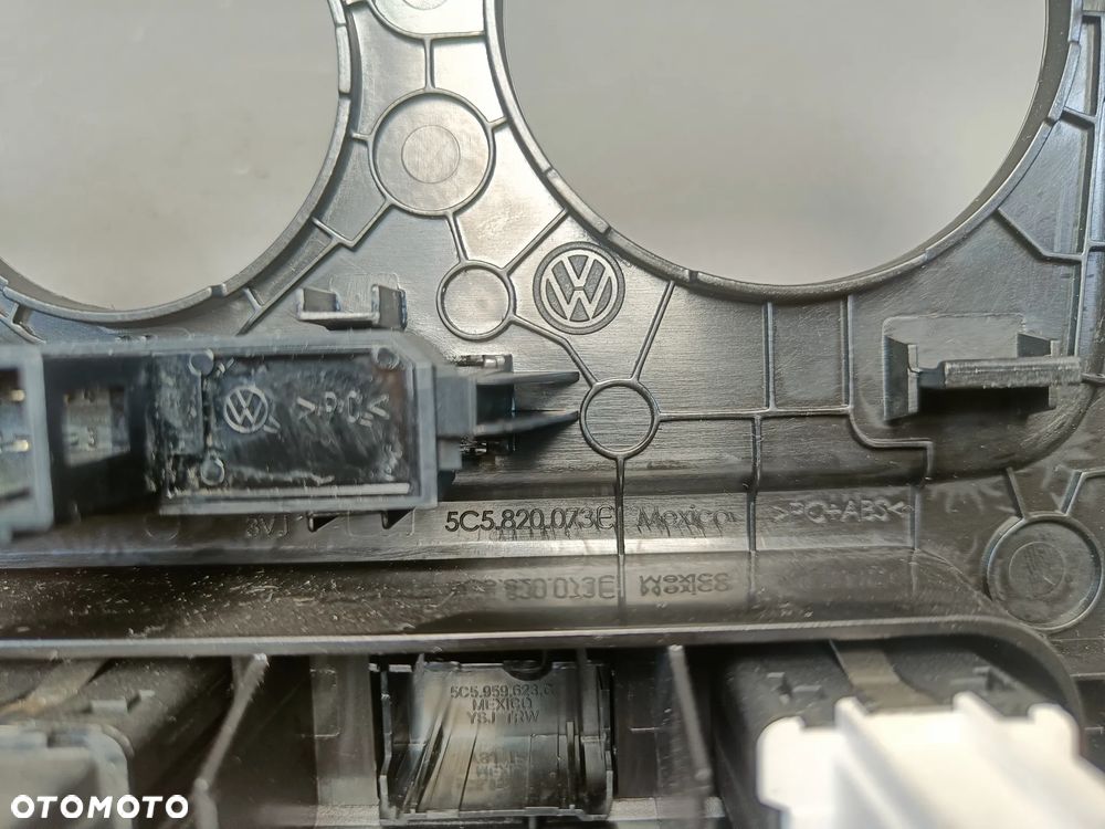 Ramka panelu klimatyzacji VW Beetle II 5C Dekor osłona 5C5820073E - 8