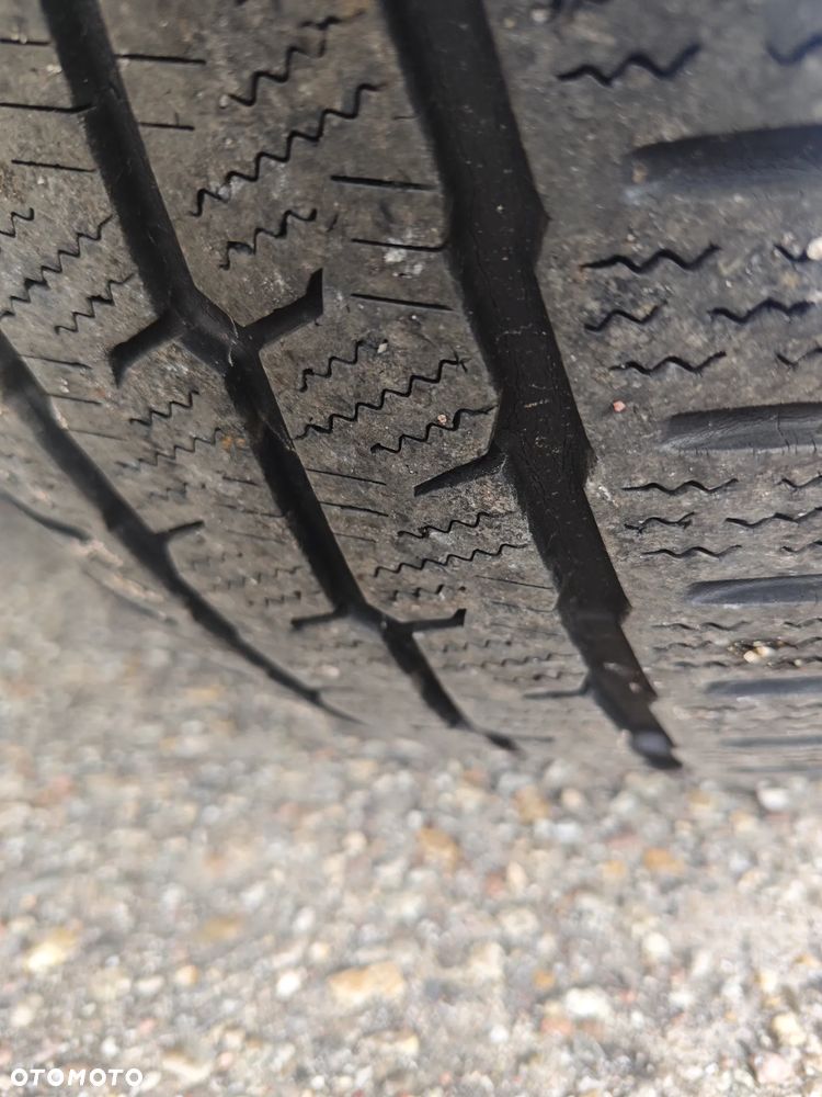 Volkswagen TRANSPORTER T5 - 23