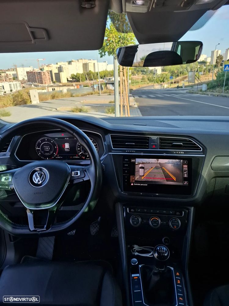 VW Tiguan 2.0 TDI R-Line - 9