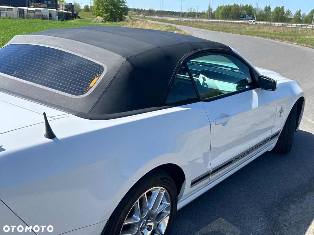 Ford Mustang 3.7 V6 Premium - 9
