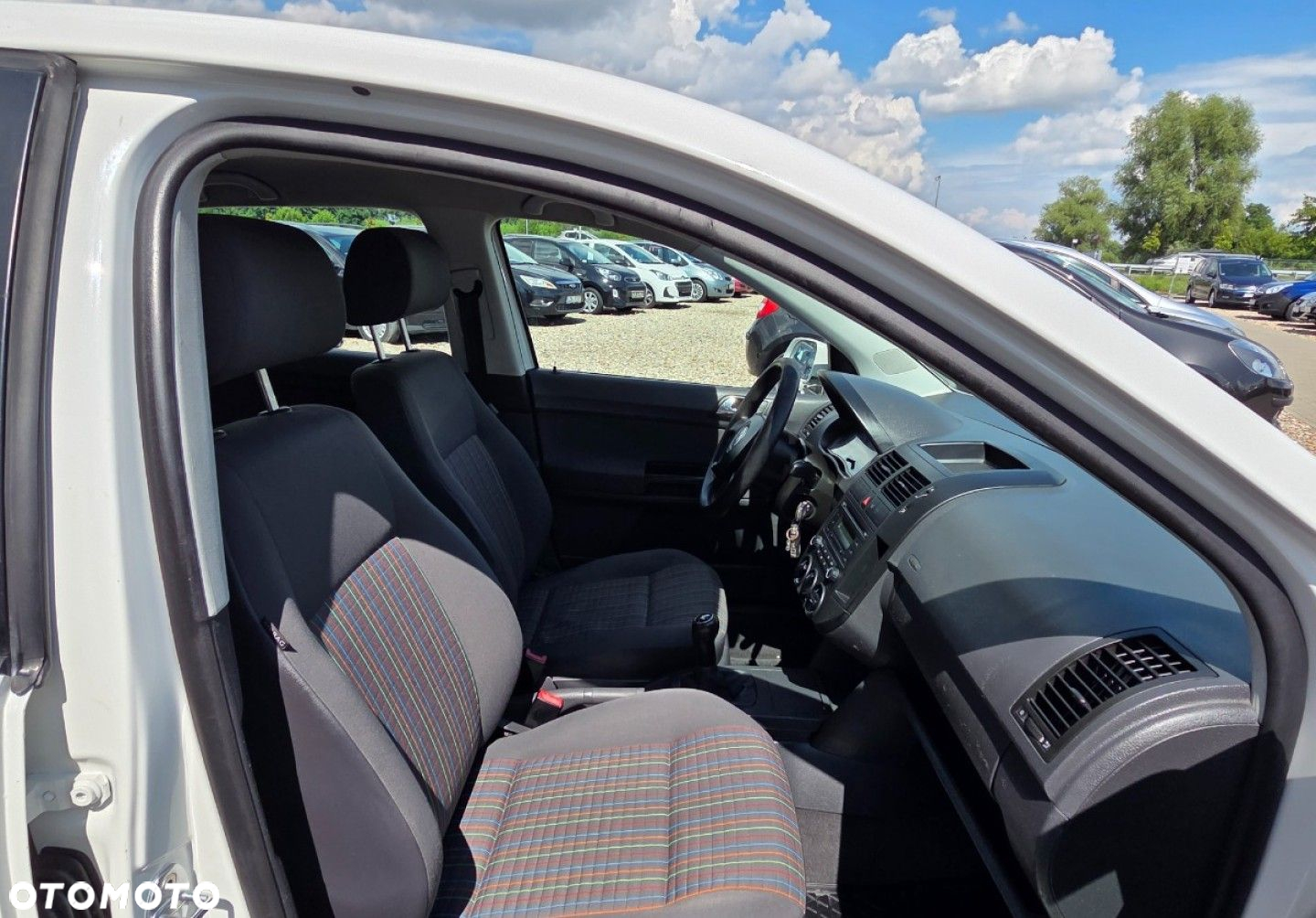 Volkswagen Polo - 17