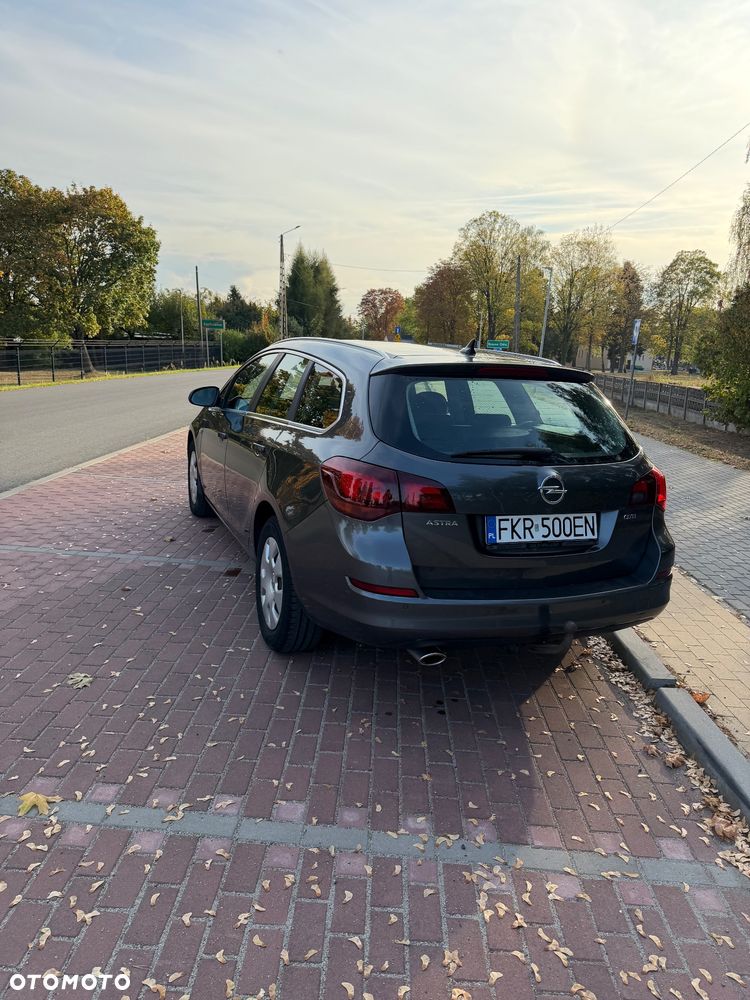 Opel Astra - 2