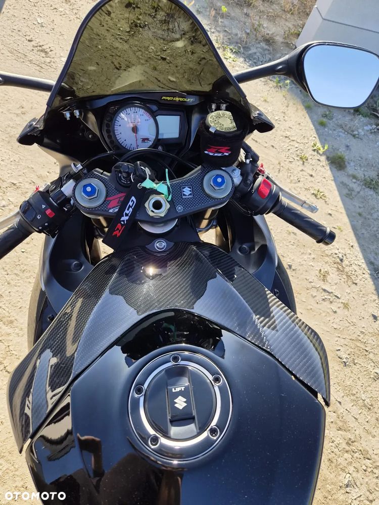 Suzuki GSX-R - 16