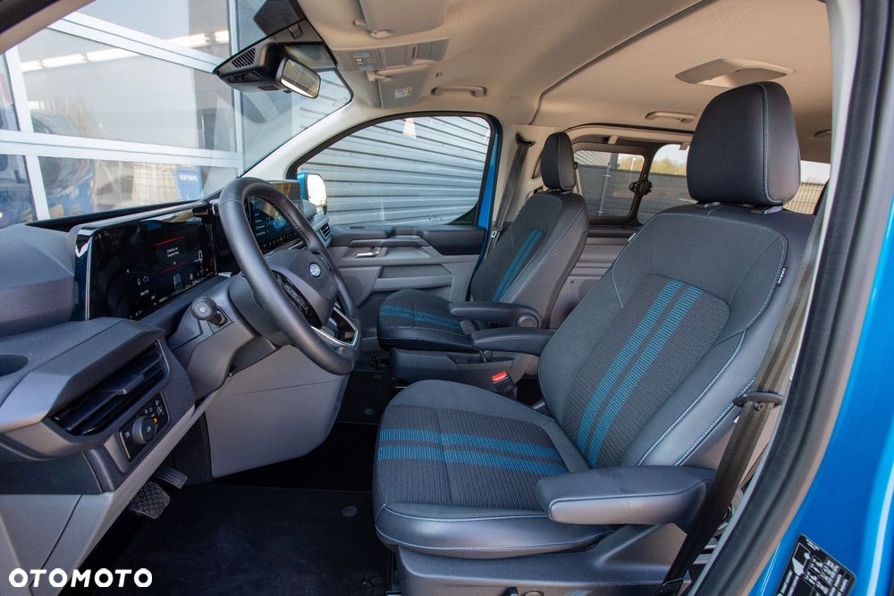 Ford Tourneo Custom - 6