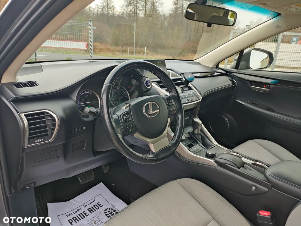 Lexus NX 300h Comfort AWD - 18