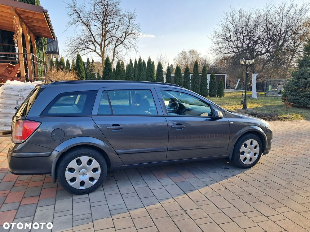 Opel Astra 1.9 CDTI 111 - 1