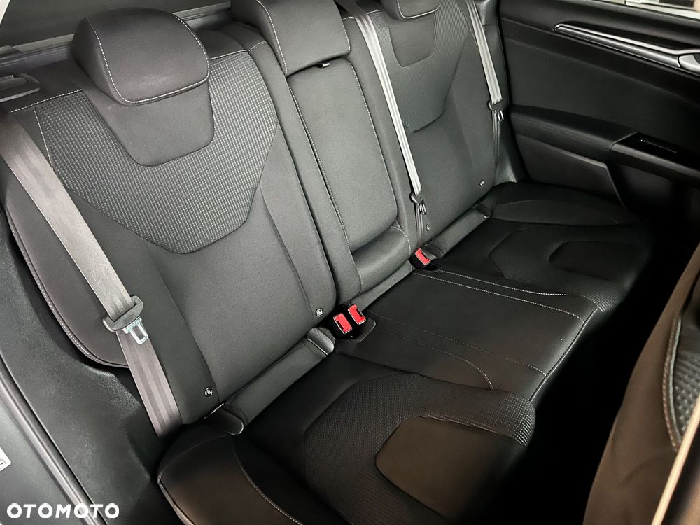 Ford Mondeo SW - 33