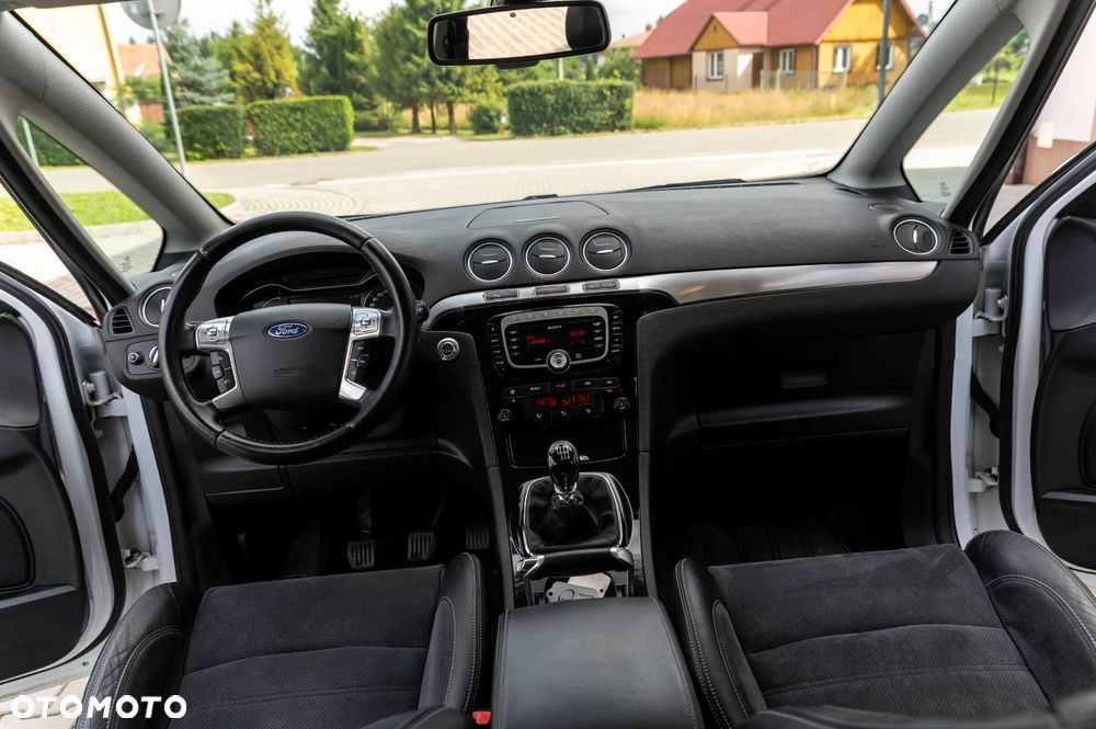 Ford S-Max 2.0 TDCi DPF Business Edition - 37