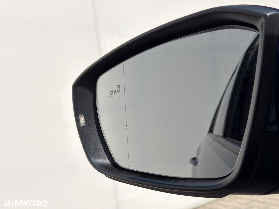 Volkswagen T-Roc - 19