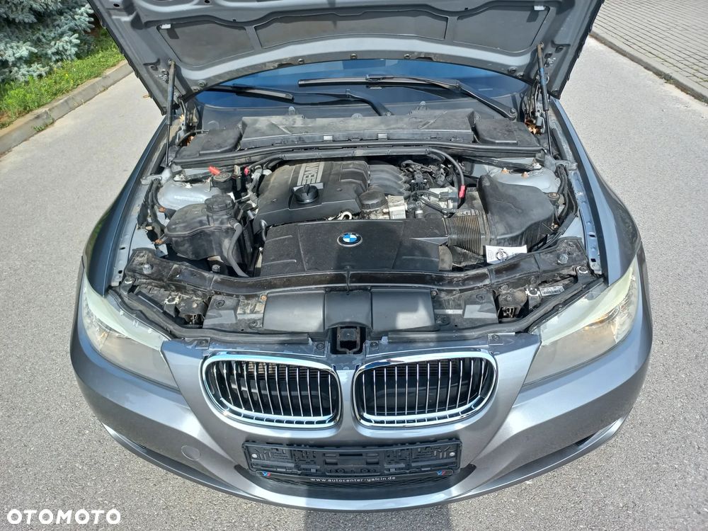 BMW Seria 3 318i Edition Exclusive - 14