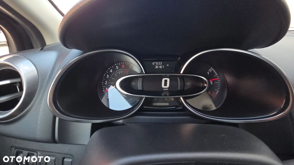 Renault Clio 1.2 16V Limited - 29