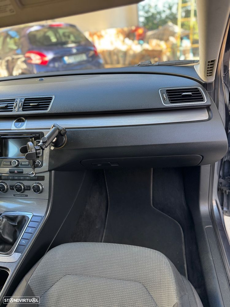 VW Passat Variant 1.6 TDI BlueMotion Comfortline - 13