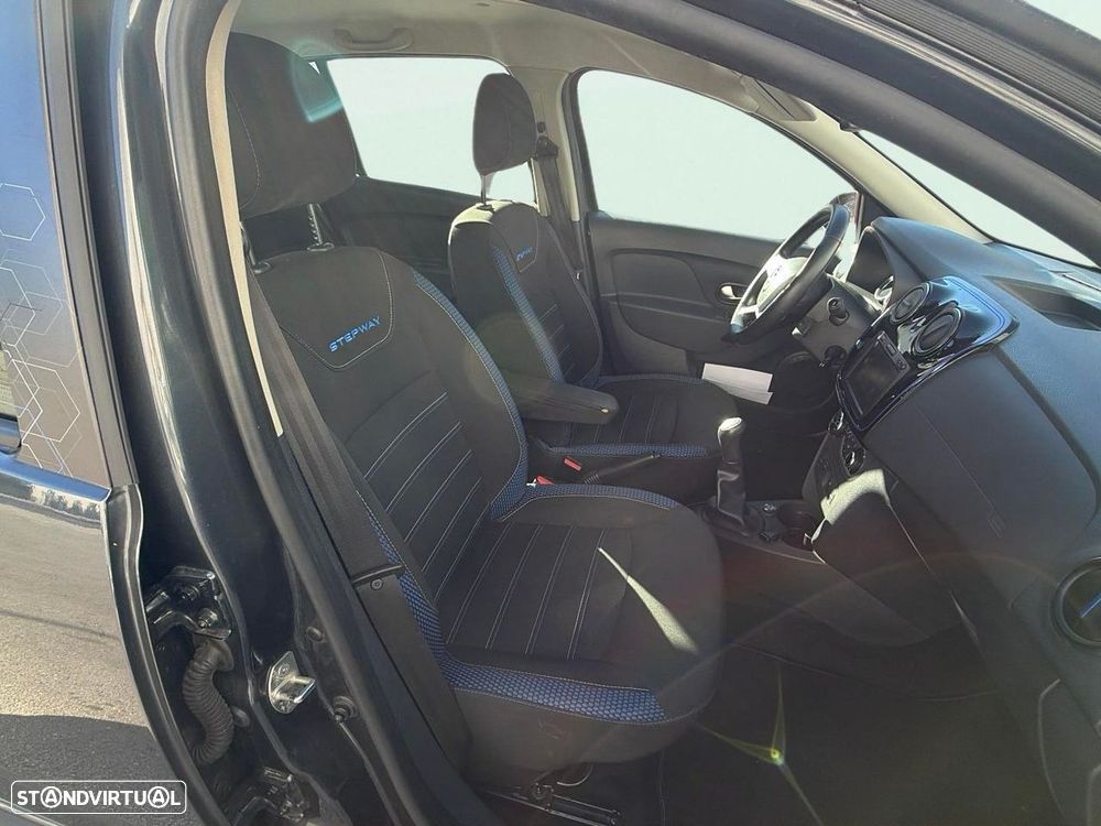 Dacia Sandero - 17