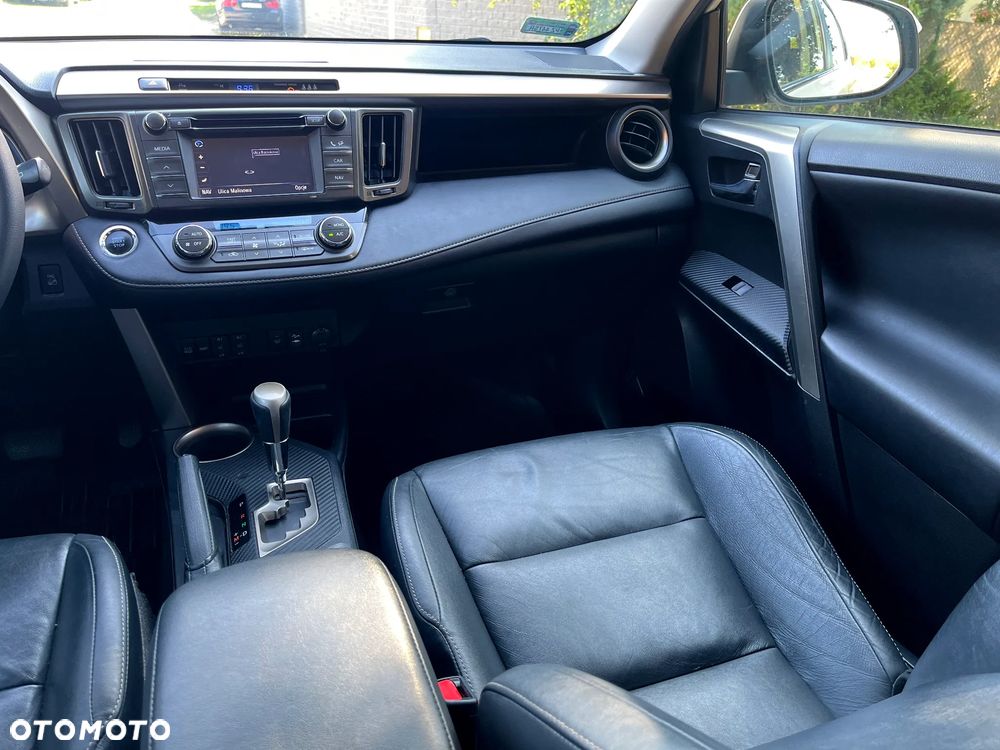 Toyota RAV4 2.0 Prestige MS EU6 - 25