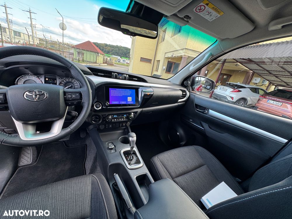 Toyota Hilux 2.8D 204CP 4x4 Double Cab AT MHEV Executive - 13