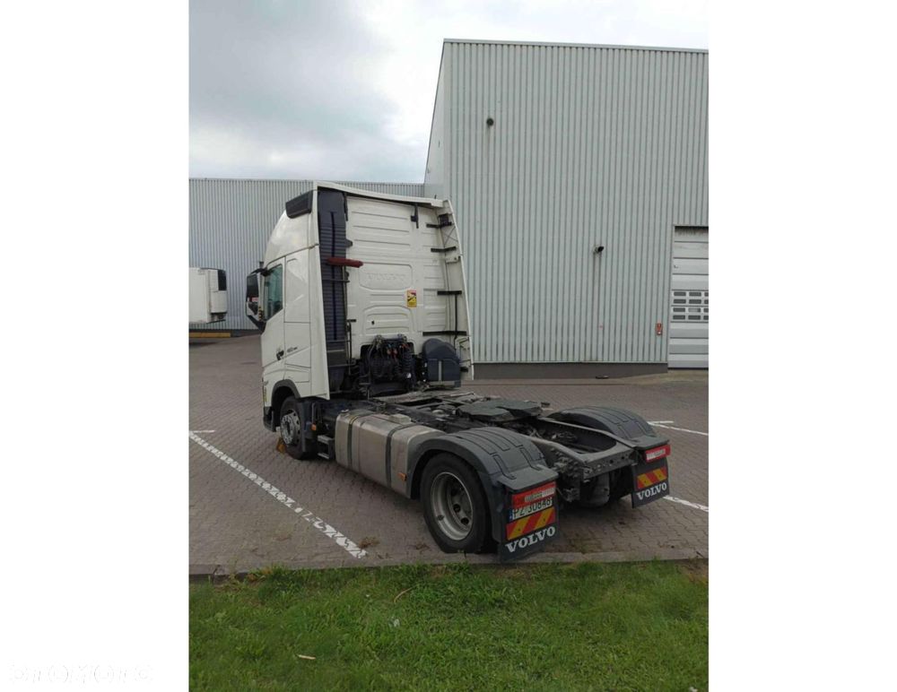 Volvo VOLVO_FH_42T - 3