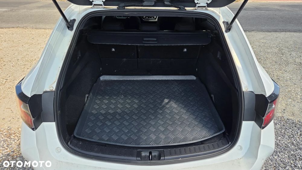 Toyota Corolla 1.8 Hybrid Executive - 13