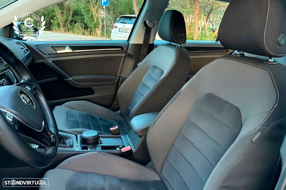 VW Golf 1.6 TDi Highline - 16