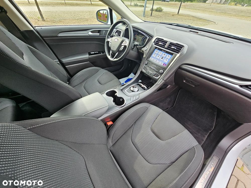 Ford Mondeo 2.0 EcoBlue Titanium - 25