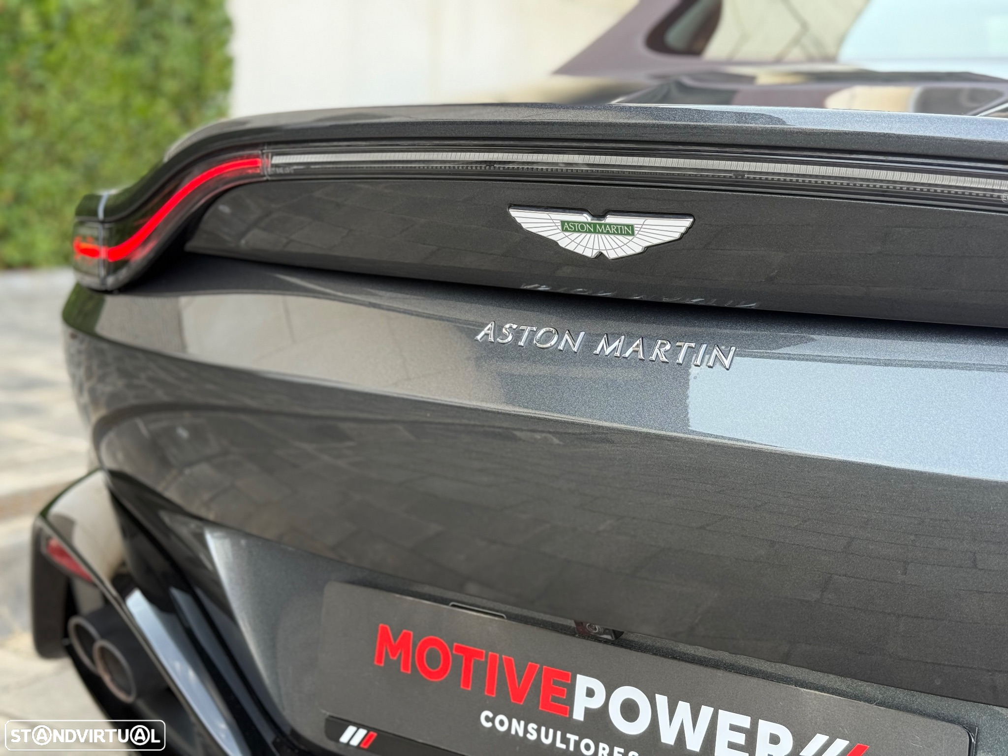 Aston Martin Vantage Roadster V8 - 22