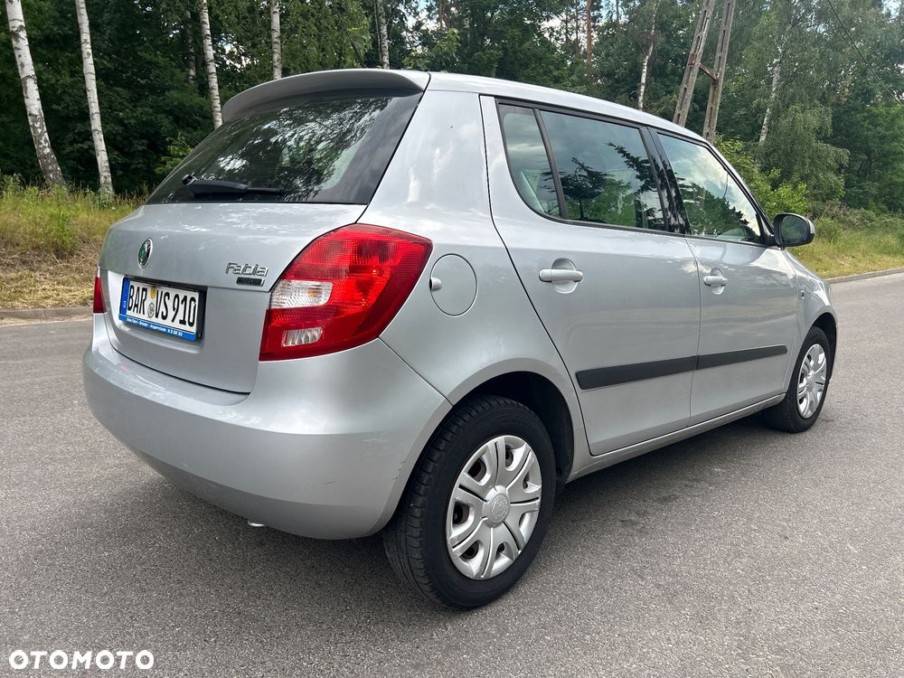 Skoda Fabia 1.4 Sedan Ambiente - 4