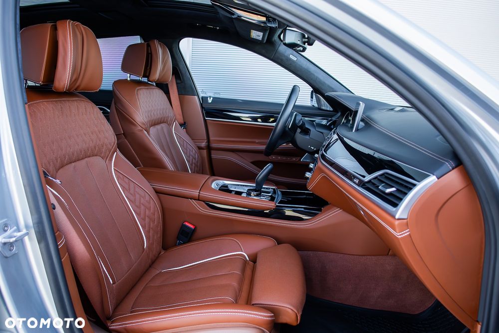 BMW Seria 7 M760Li xDrive - 21