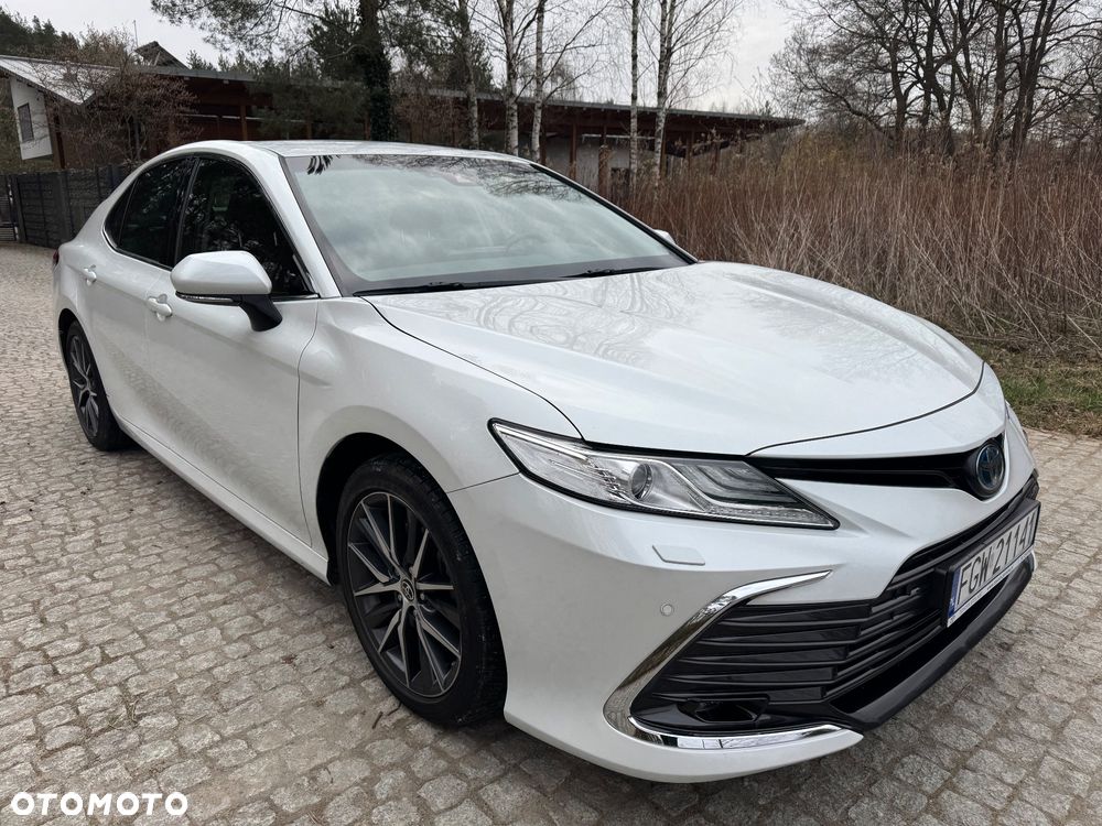 Toyota Camry 2.5 Hybrid Executive CVT - 2