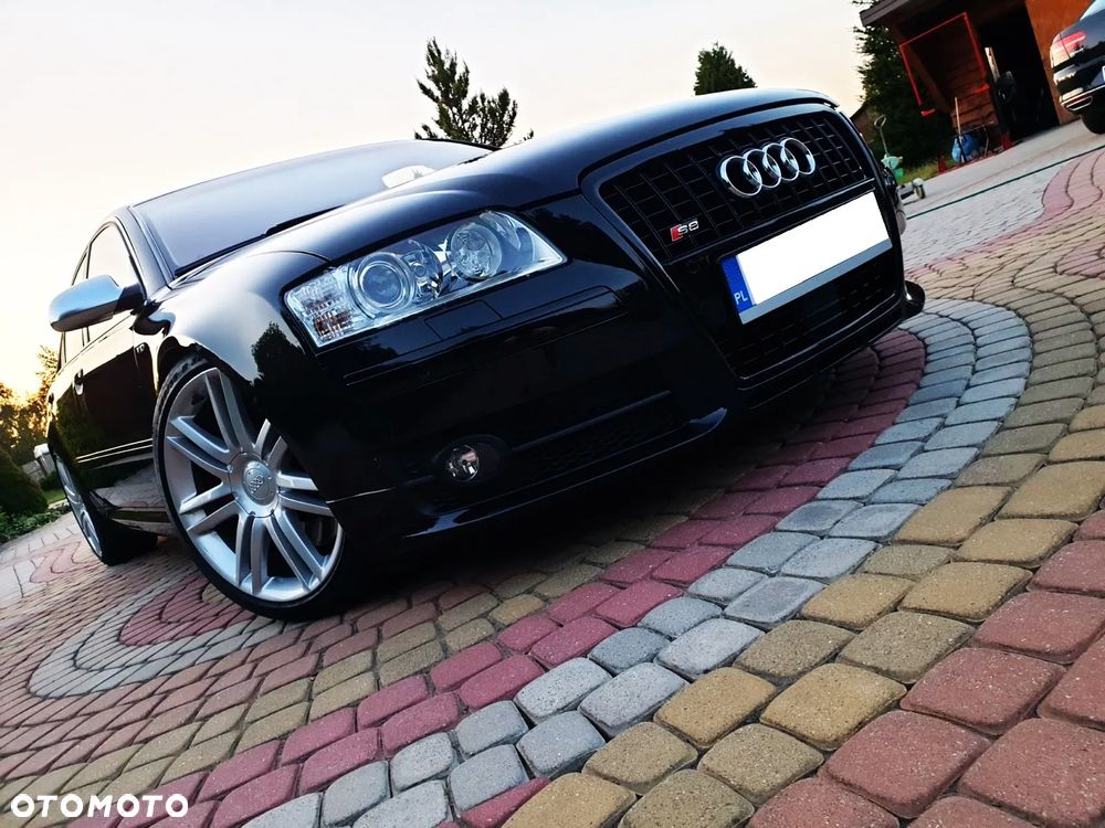 Audi S8 - 6