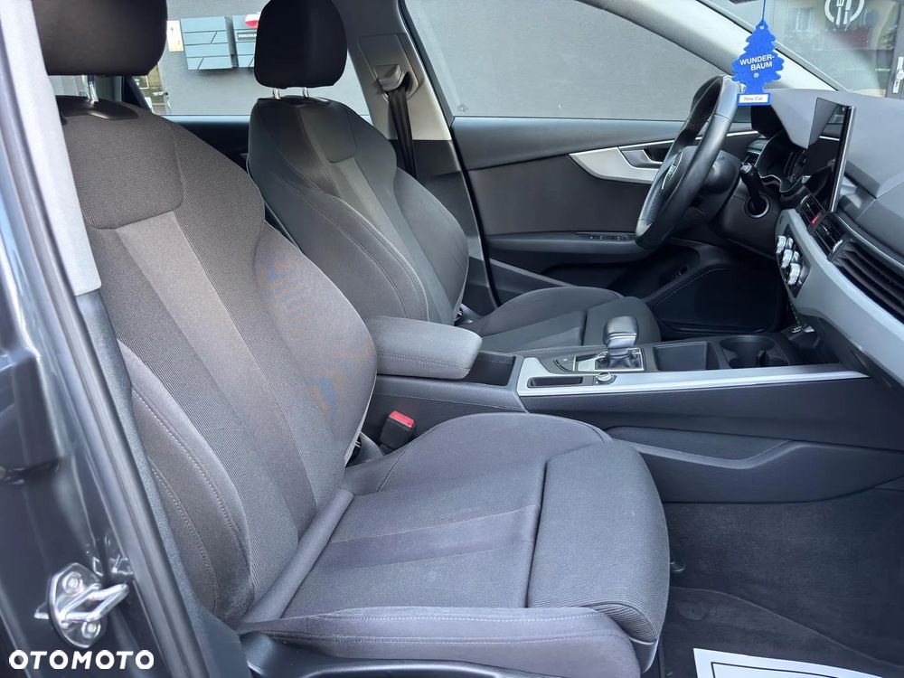Audi A4 Avant 30 TDI S tronic advanced - 32