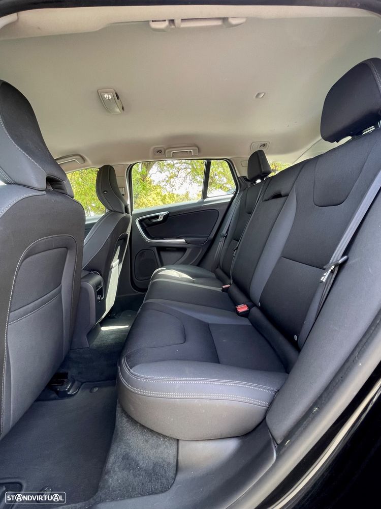 Volvo V60 DRIVe Geartronic Powershift Momentum - 19