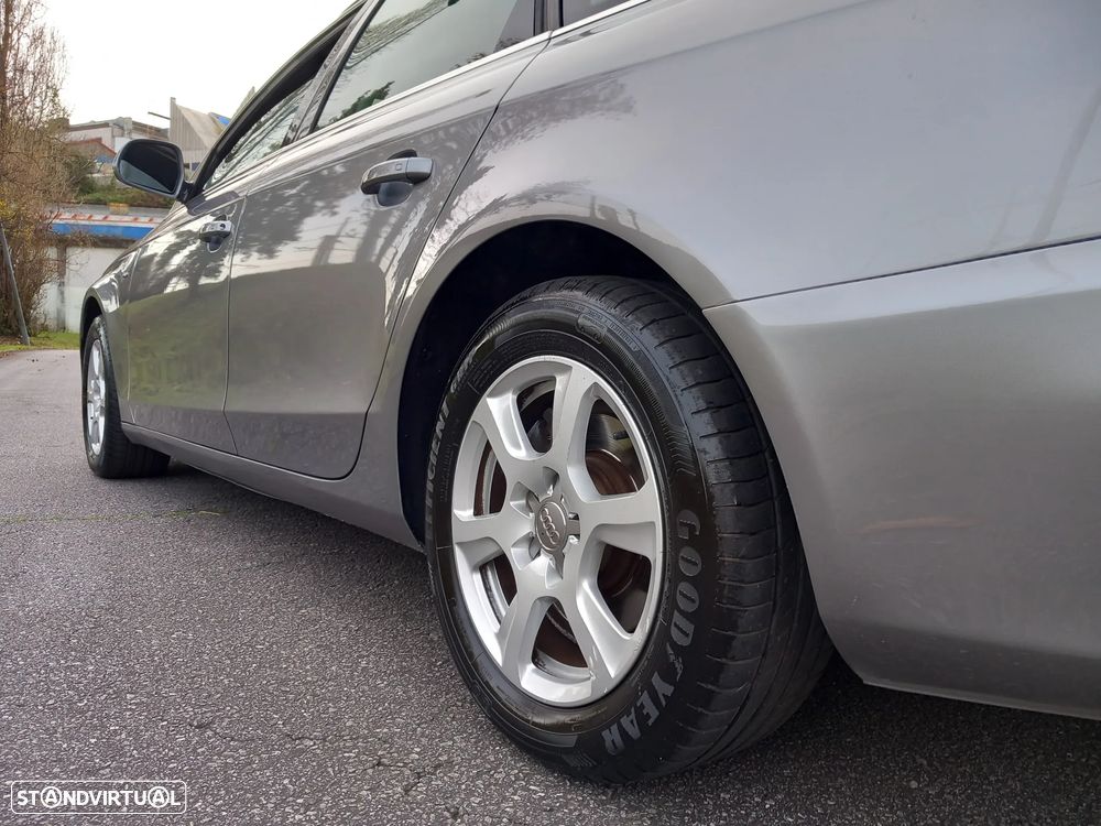 Audi A4 Avant 2.0 TDI Sport - 25