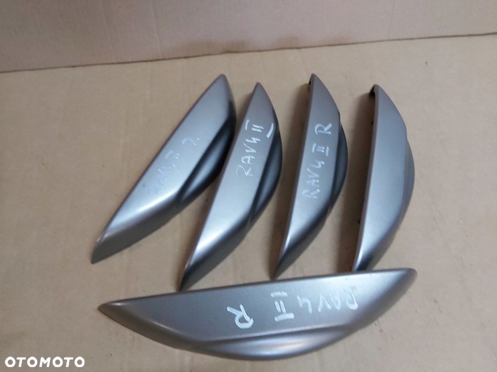 Toyota Rav4 II Ramka radia osłona dekor PRAWA - 1