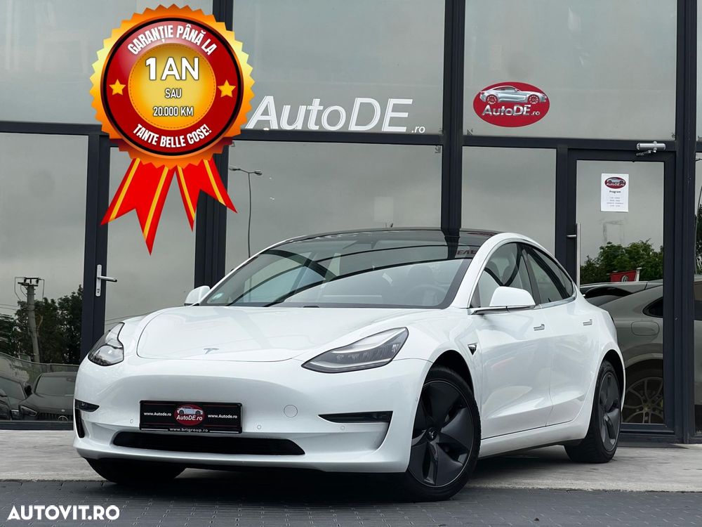 Tesla Model 3 - 1