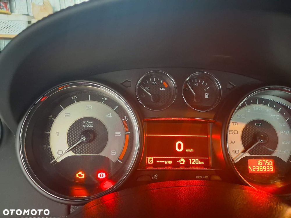 Peugeot RCZ 2.0 HDi FAP 160 - 6