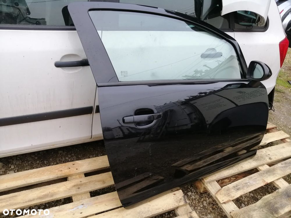 Opel Corsa D 3D drzwi prawe kompletne kod lakieru Z20R Z2HU bez korozji - 4