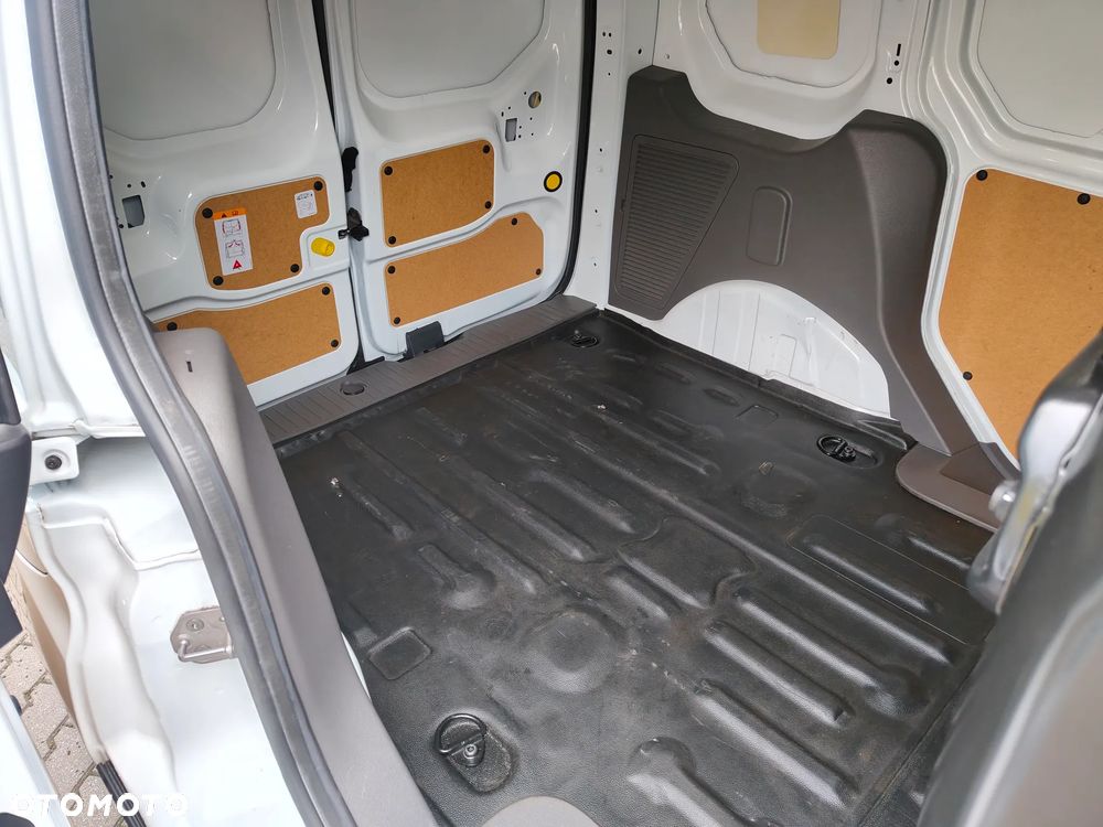 Ford Transit Connect - 15