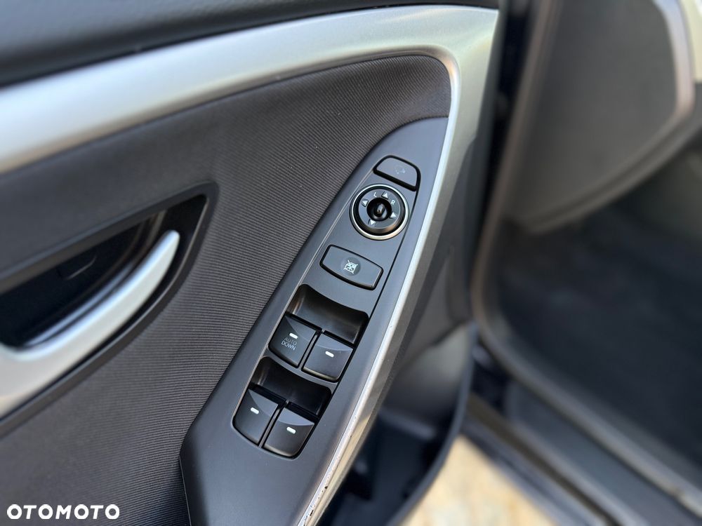 Hyundai i30 1.4 Fifa World Cup Edition - 34