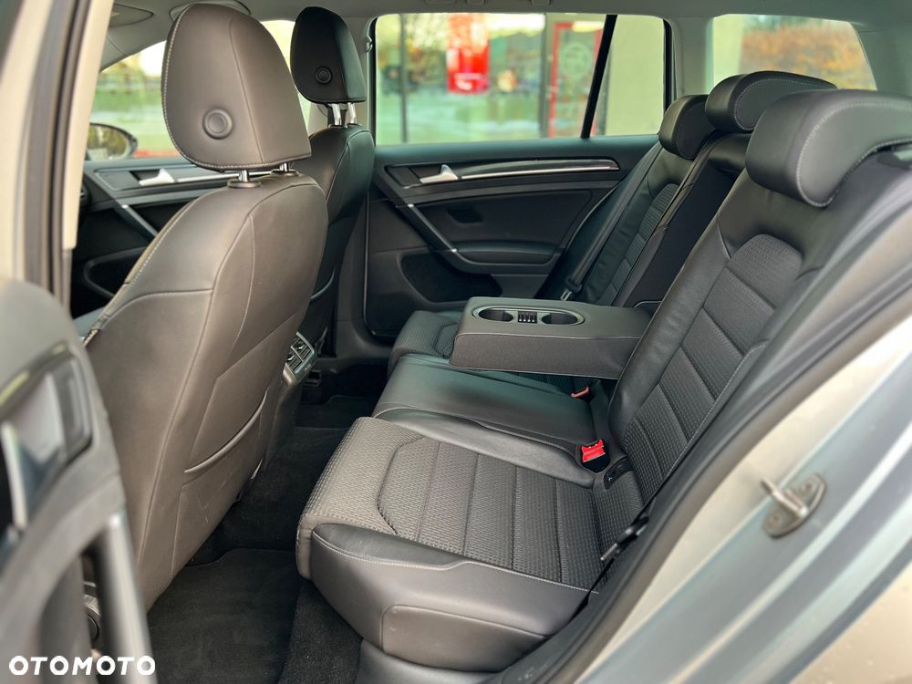 Volkswagen Golf 2.0 BlueTDI Highline - 22