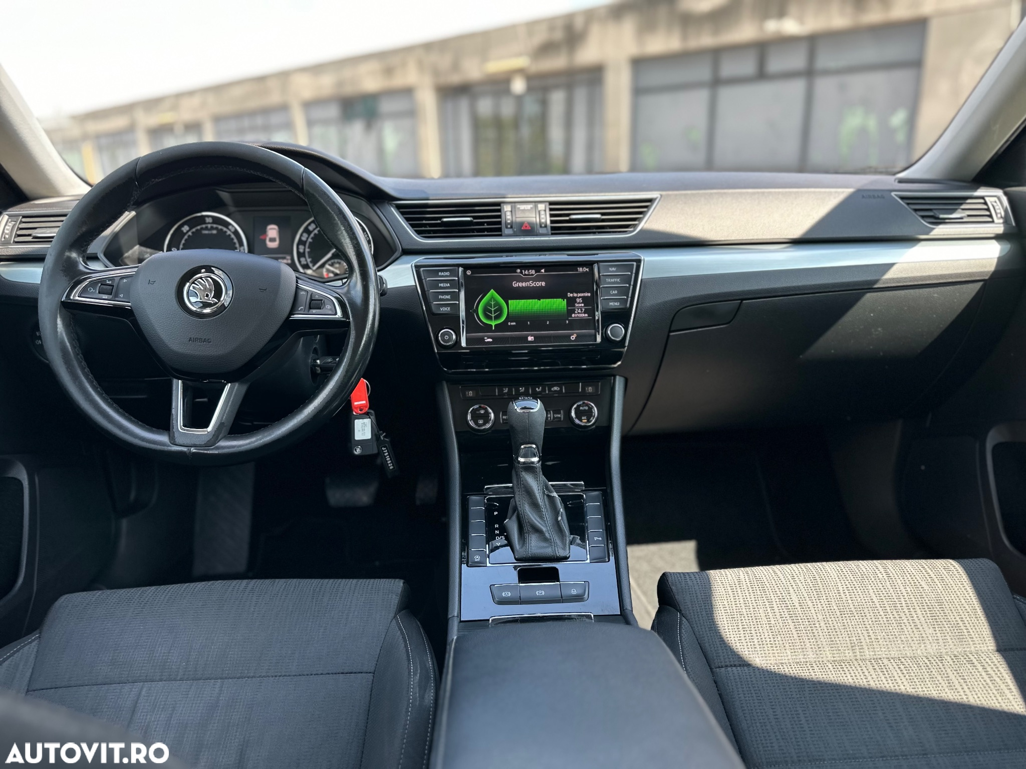 Skoda Superb 2.0 TDI DSG Style - 5