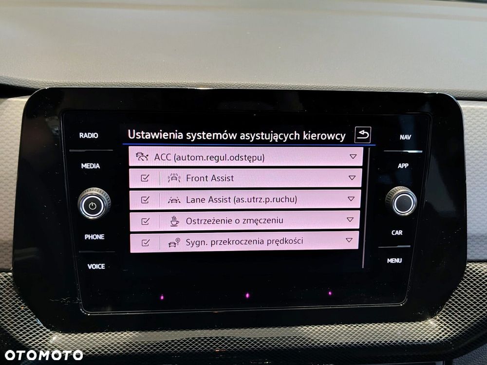 Volkswagen T-Cross - 15