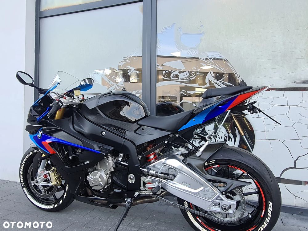 BMW S - 4