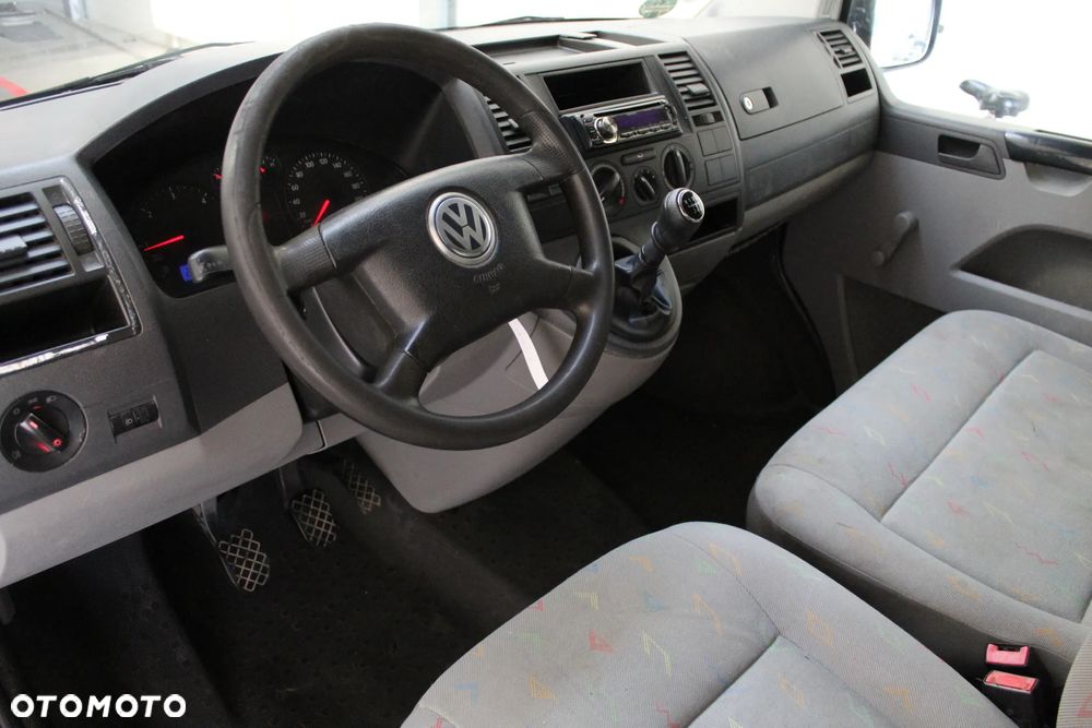 Volkswagen Transporter T5 - 10