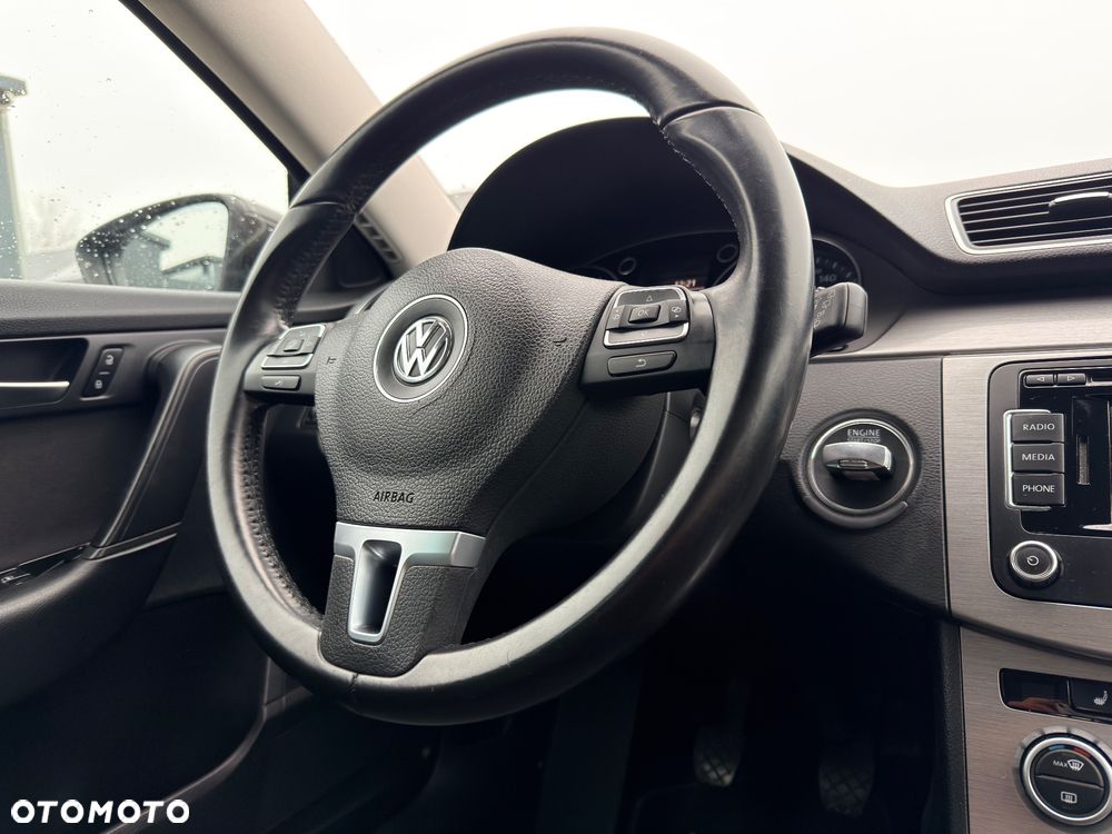 Volkswagen Passat 1.4 TSI Comfortline BlueMotion Technology - 29