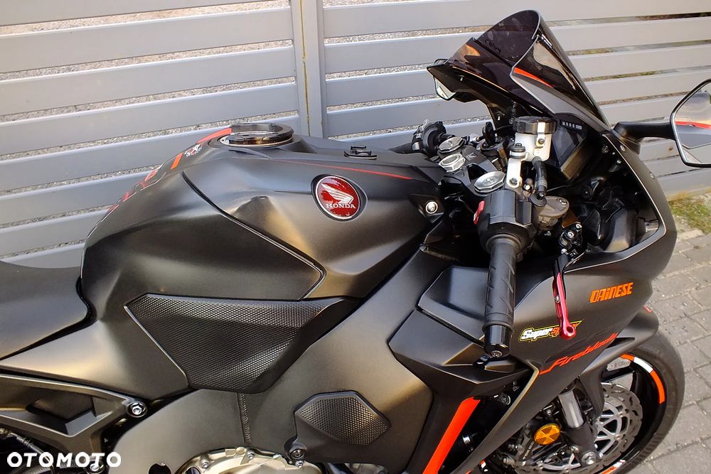 Honda CBR - 8