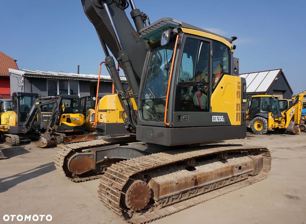 Volvo ECR 235 L - 2
