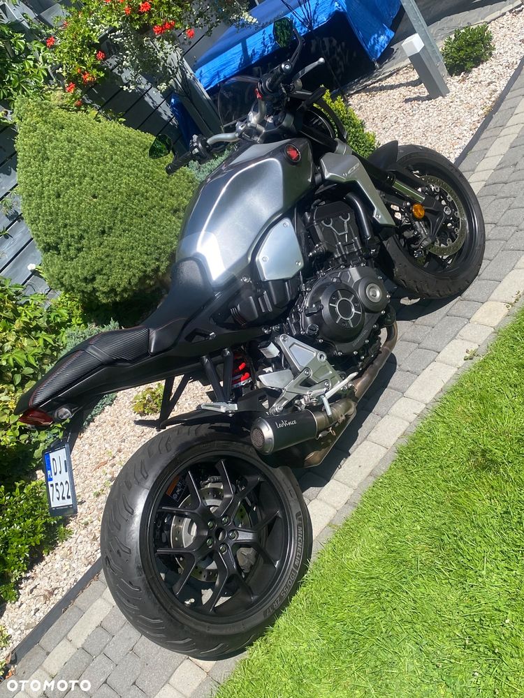 Honda CB - 3